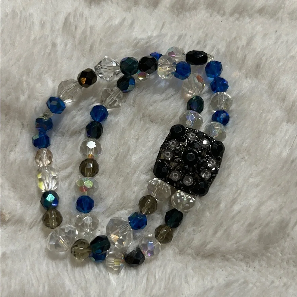 Elegant Beaded Bracelet with Black and Blue Accents